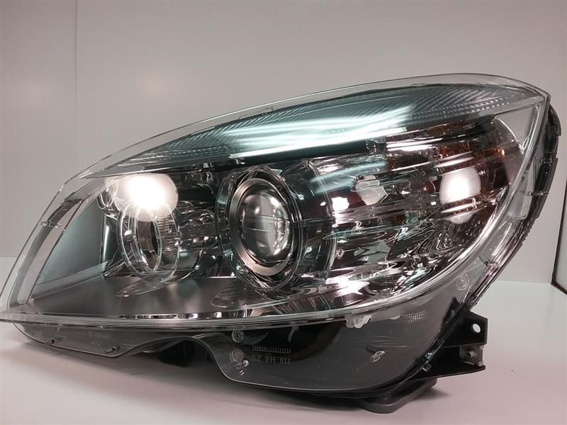 2011 Headlight Assembly